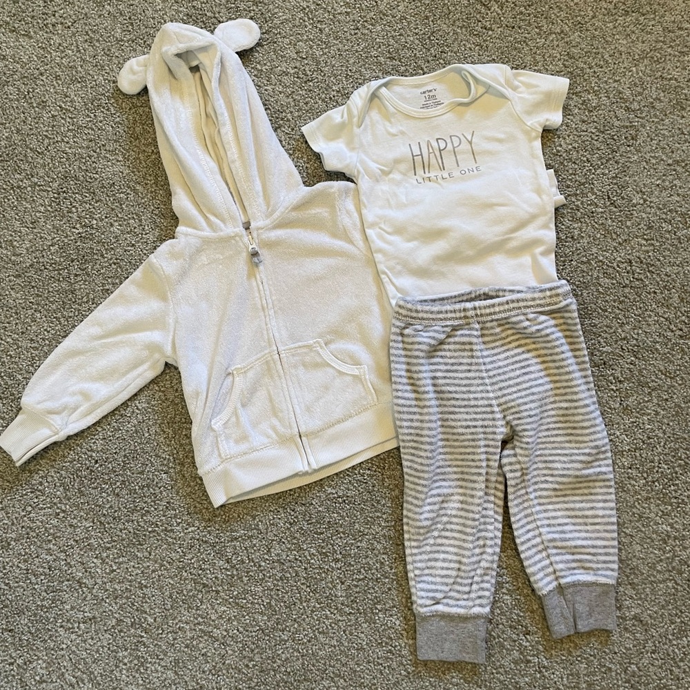 CARTER’S 12M Lamb Outfit